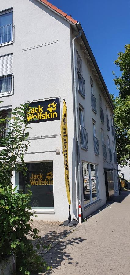Outletcity Ferienwohnung 2 Metzingen  Exteriör bild